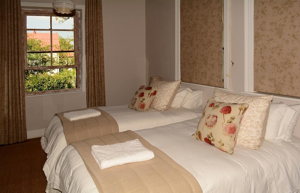 Toad Hall Guest House Wakkerstroom Exterior photo