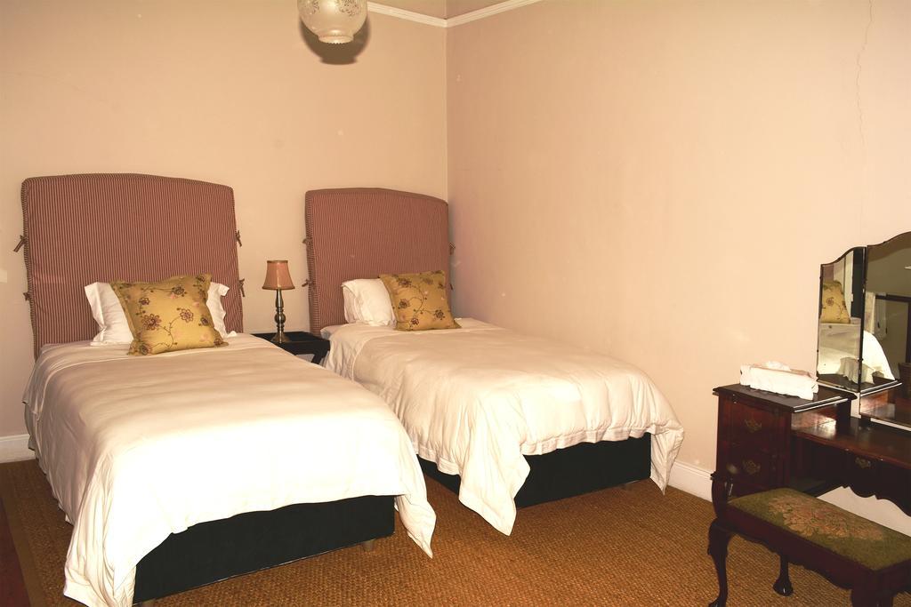 Toad Hall Guest House Wakkerstroom Exterior photo
